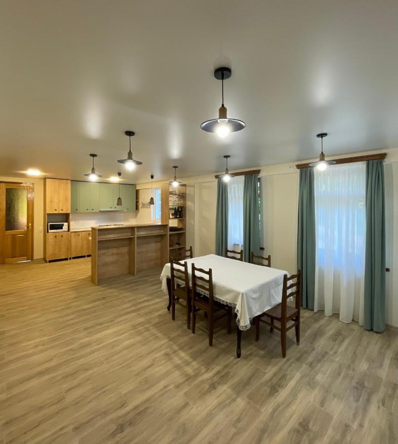 Bed and Breakfast Zaali'S Wine Cellar Vani Экстерьер фото